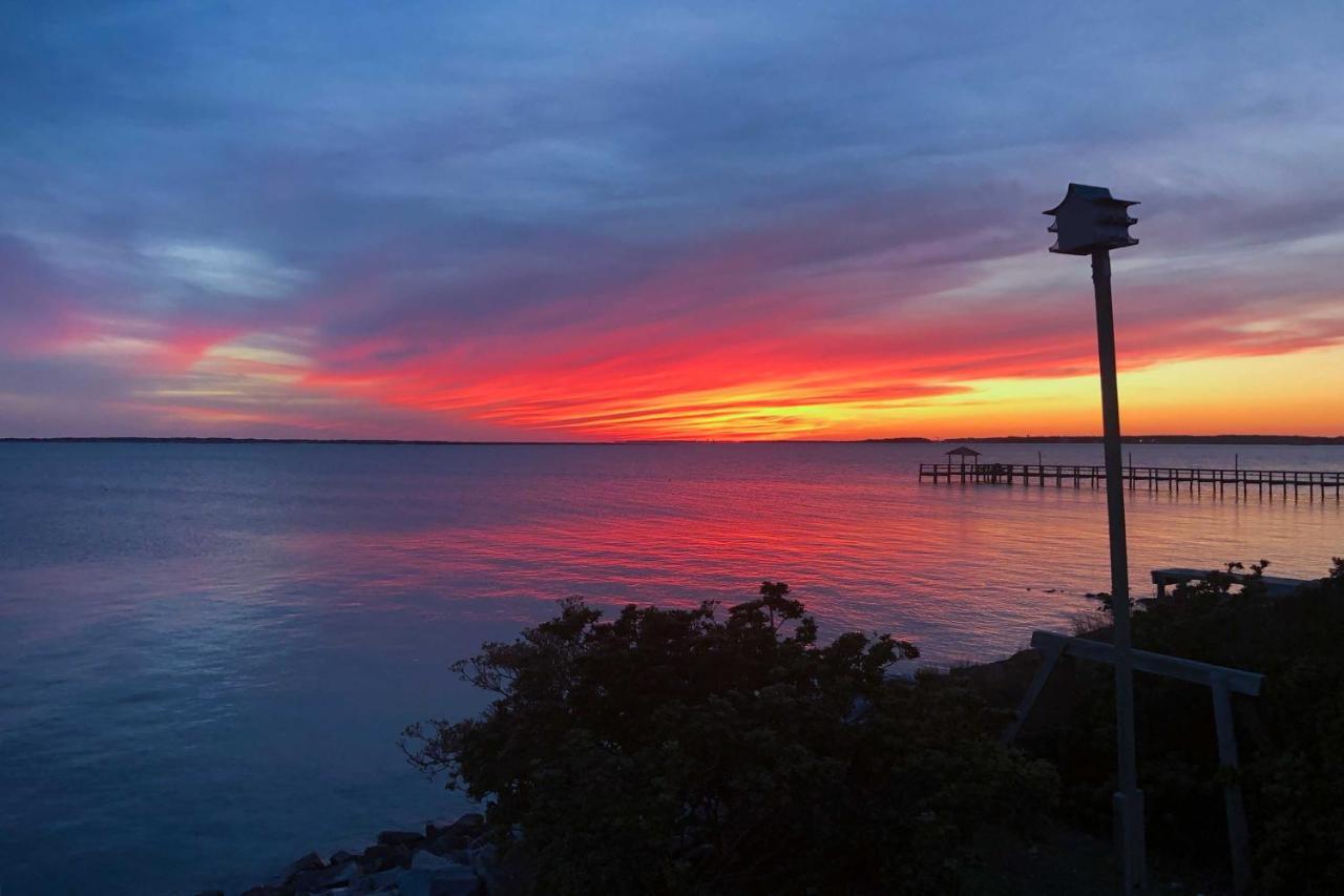 Waterfront Harkers Island Home Sunset View And Dock Exteriör bild